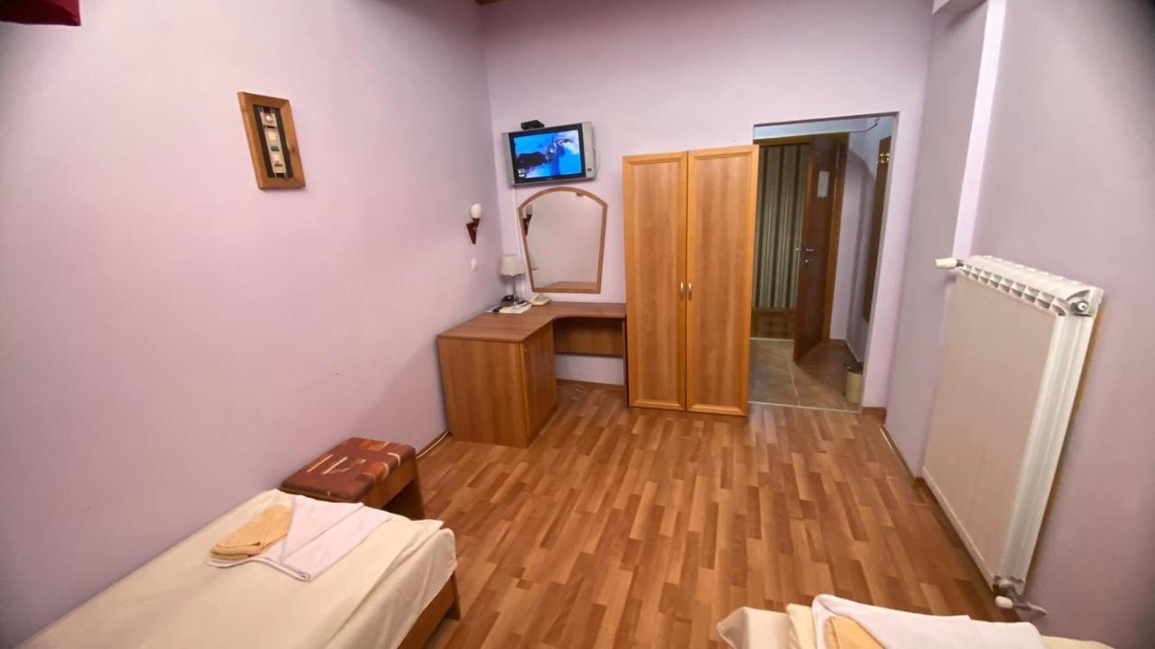 Хотел Галина Палас Srem Quarto foto